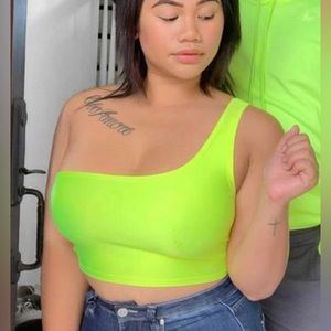 NWT✨ Fashion Nova One-Shoulder Neon Crop Top XS
